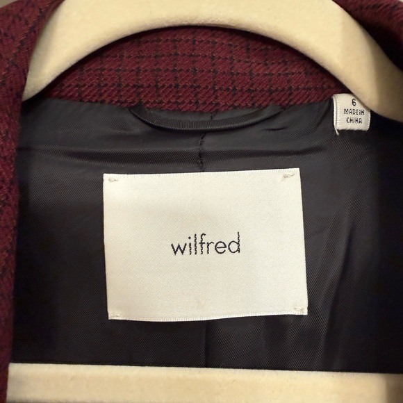 ARITZIA Wilfred Maroon Double-Breasted Blazer SIZE 6 NWOT - Picture 5 of 5